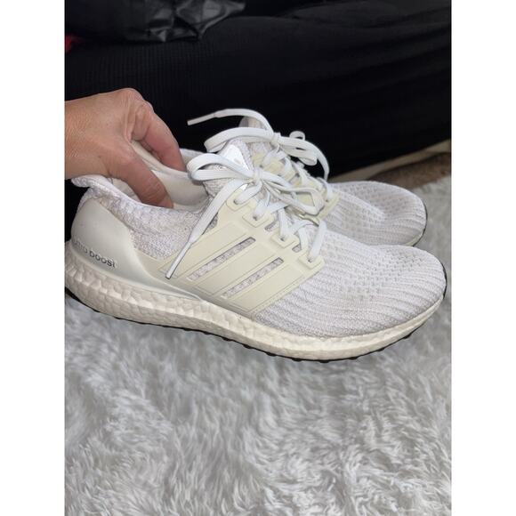 Adidas Ultraboost 1.0 women's sz. 8.5 white sneaker. Excellent condition - Picture 1 of 11
